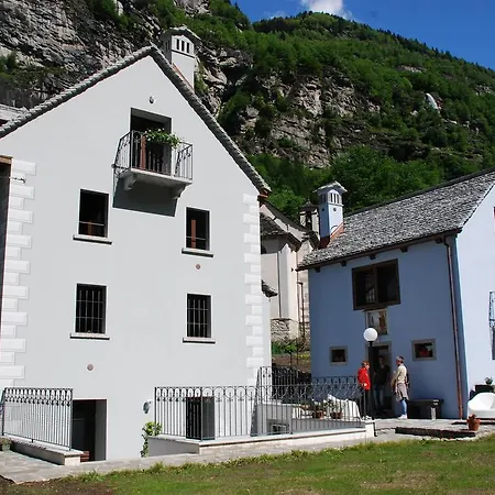 דירה Il Borgo Antico Cadarese